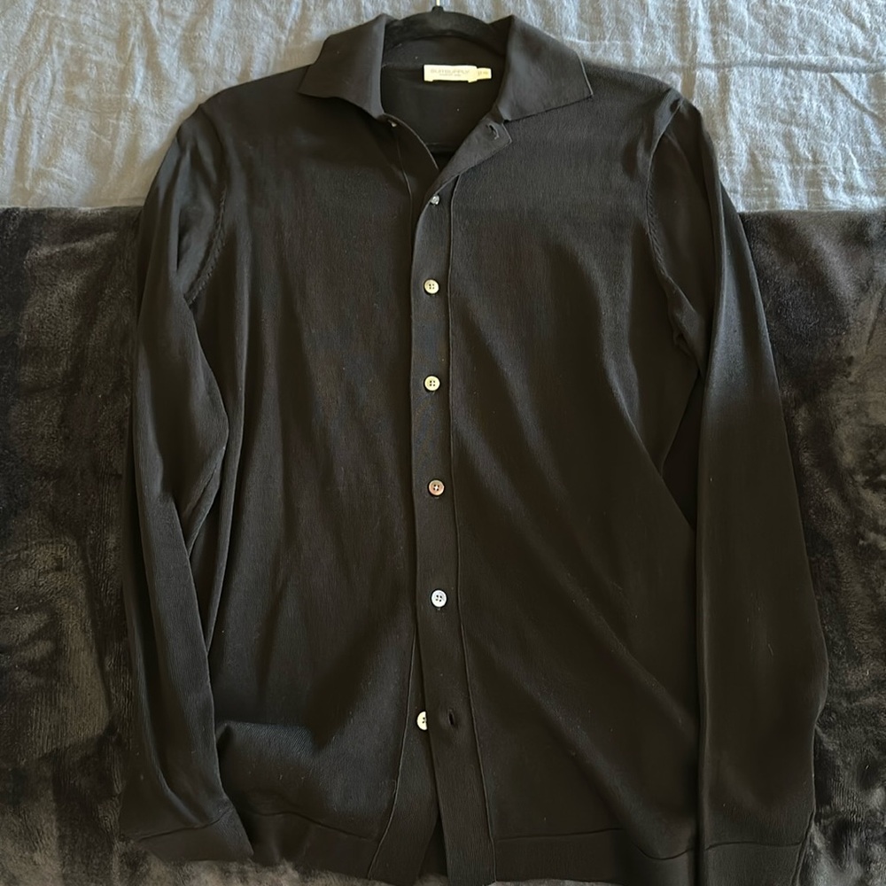 Suit supply button up
